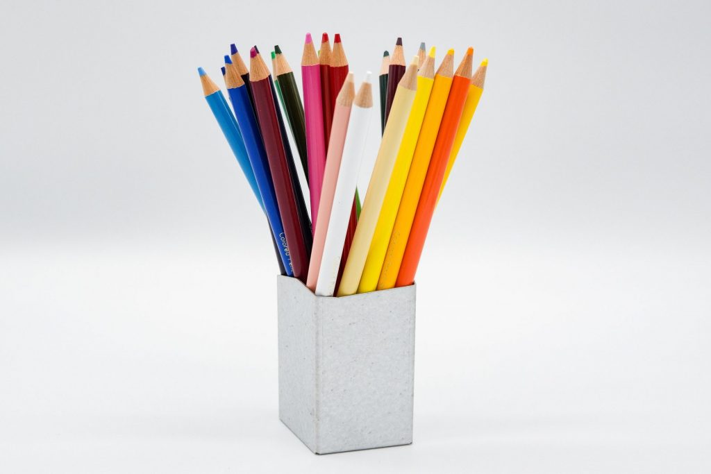 モンペン立て　色鉛筆24本４